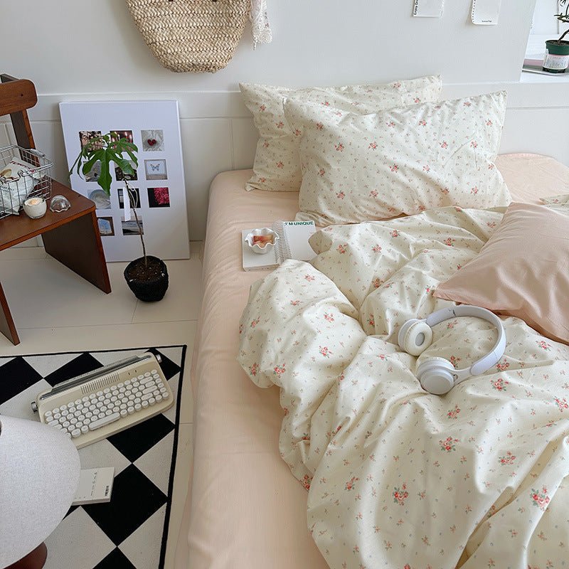 Sweet Floral Bedding Set / Cream