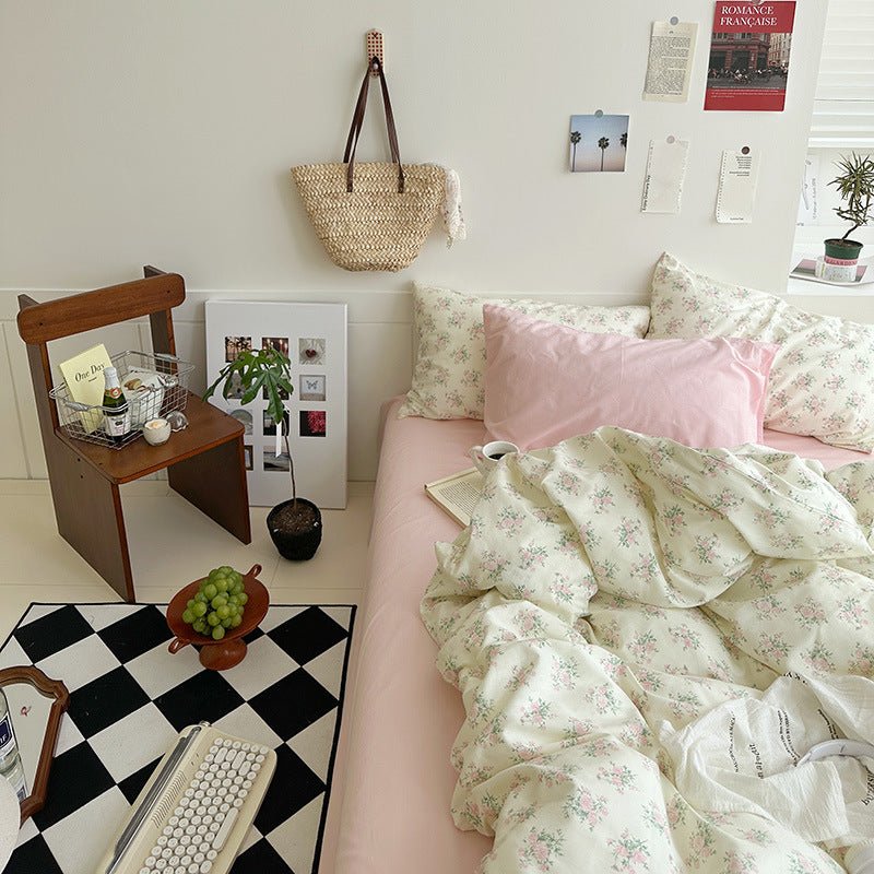 Sweet Floral Bedding Set / Cream