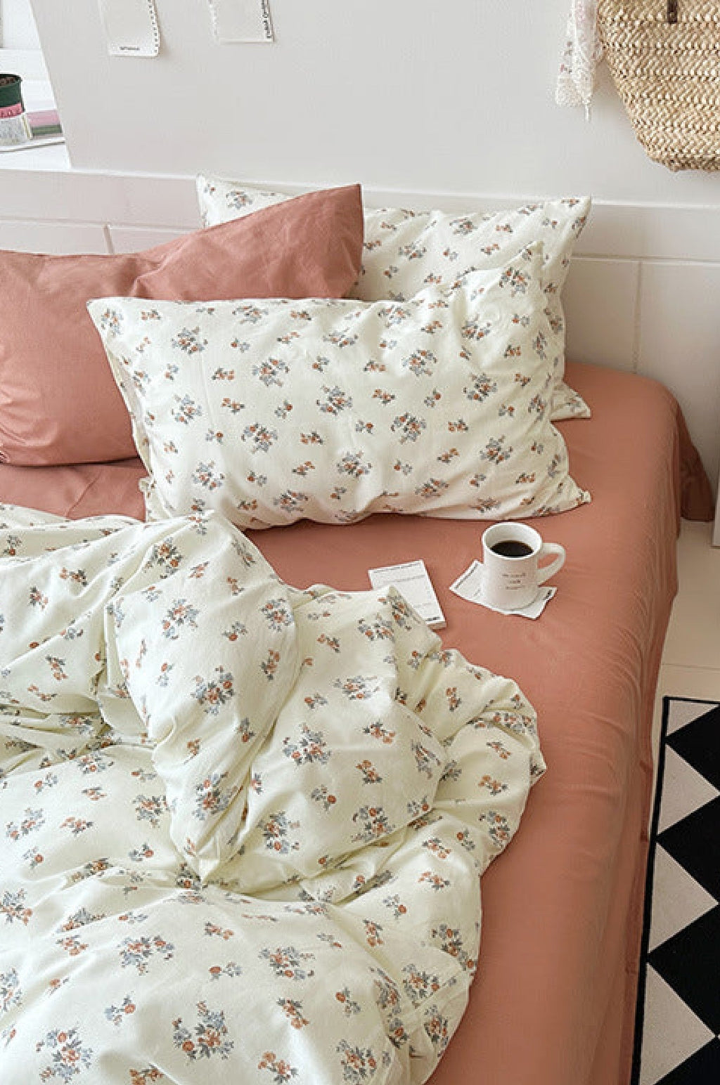 Sweet Floral Bedding Set / Floral Blue