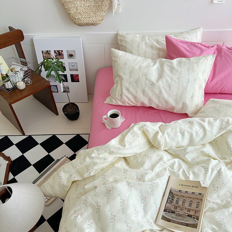 Sweet Floral Bedding Set / Pink