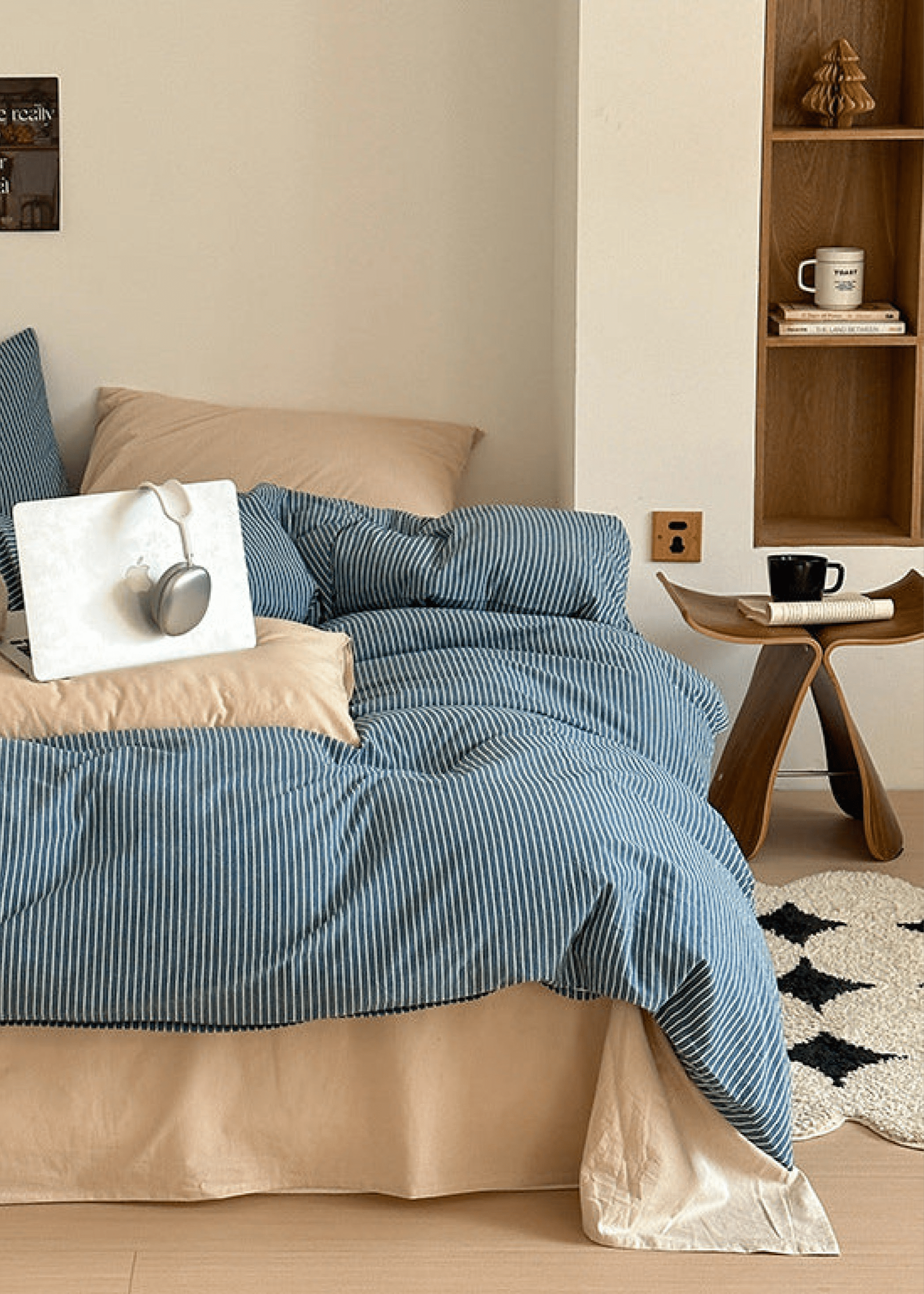 Thin Striped Bedding Set / Red