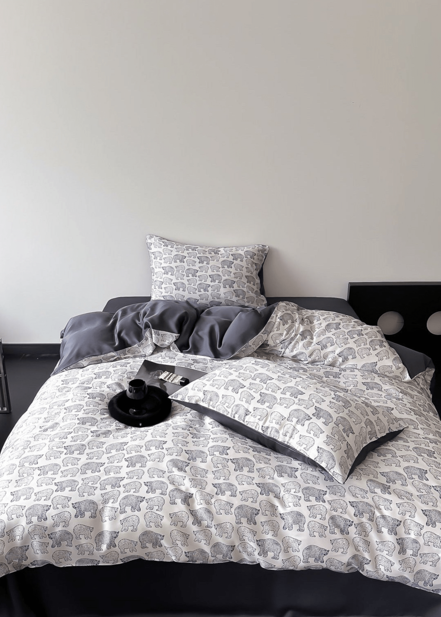 Twilight Zone Silky Tencel Bedding Set / White + Gray