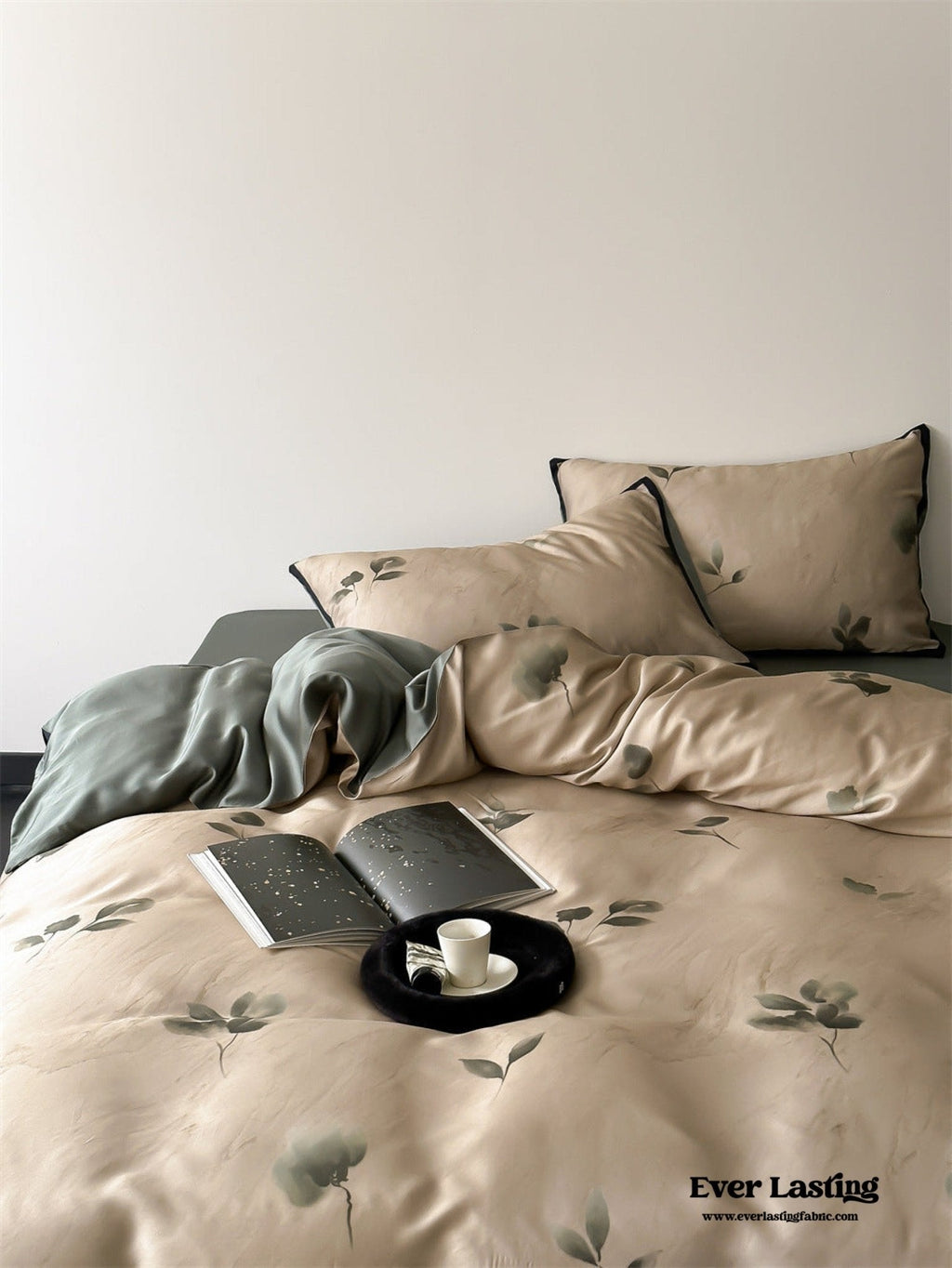 Twilight Zone Silky Tencel Bedding Set / White + Gray