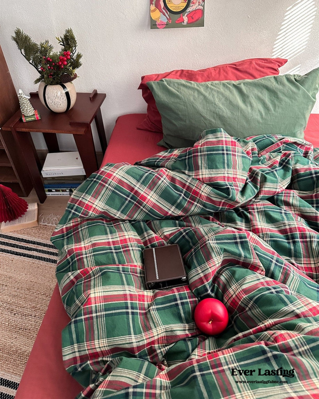 Vintage Plaid Bedding Set / Red & Green
