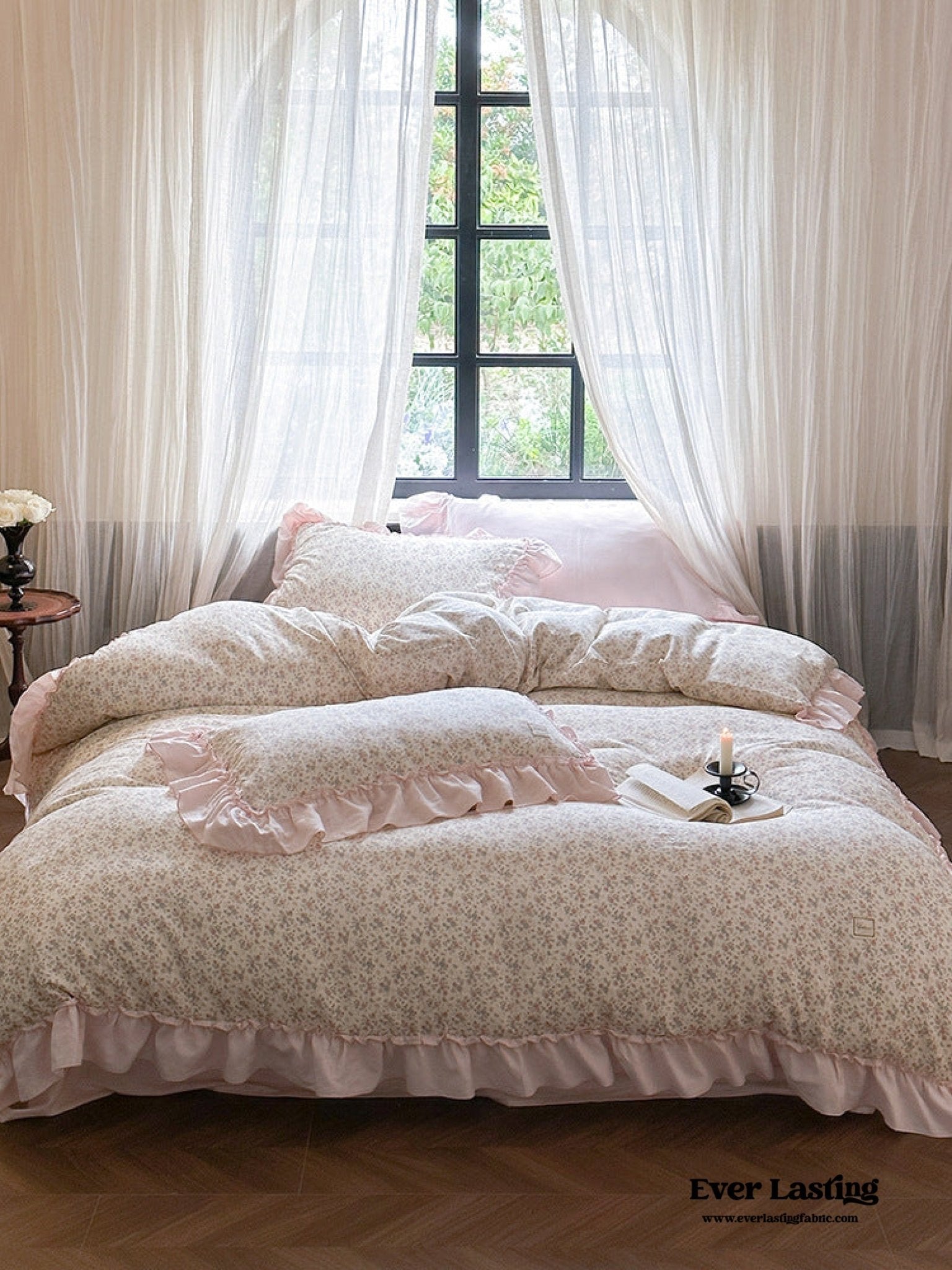 Vivienne Floral Double Gauze Bedding Set / Cobalt Blue