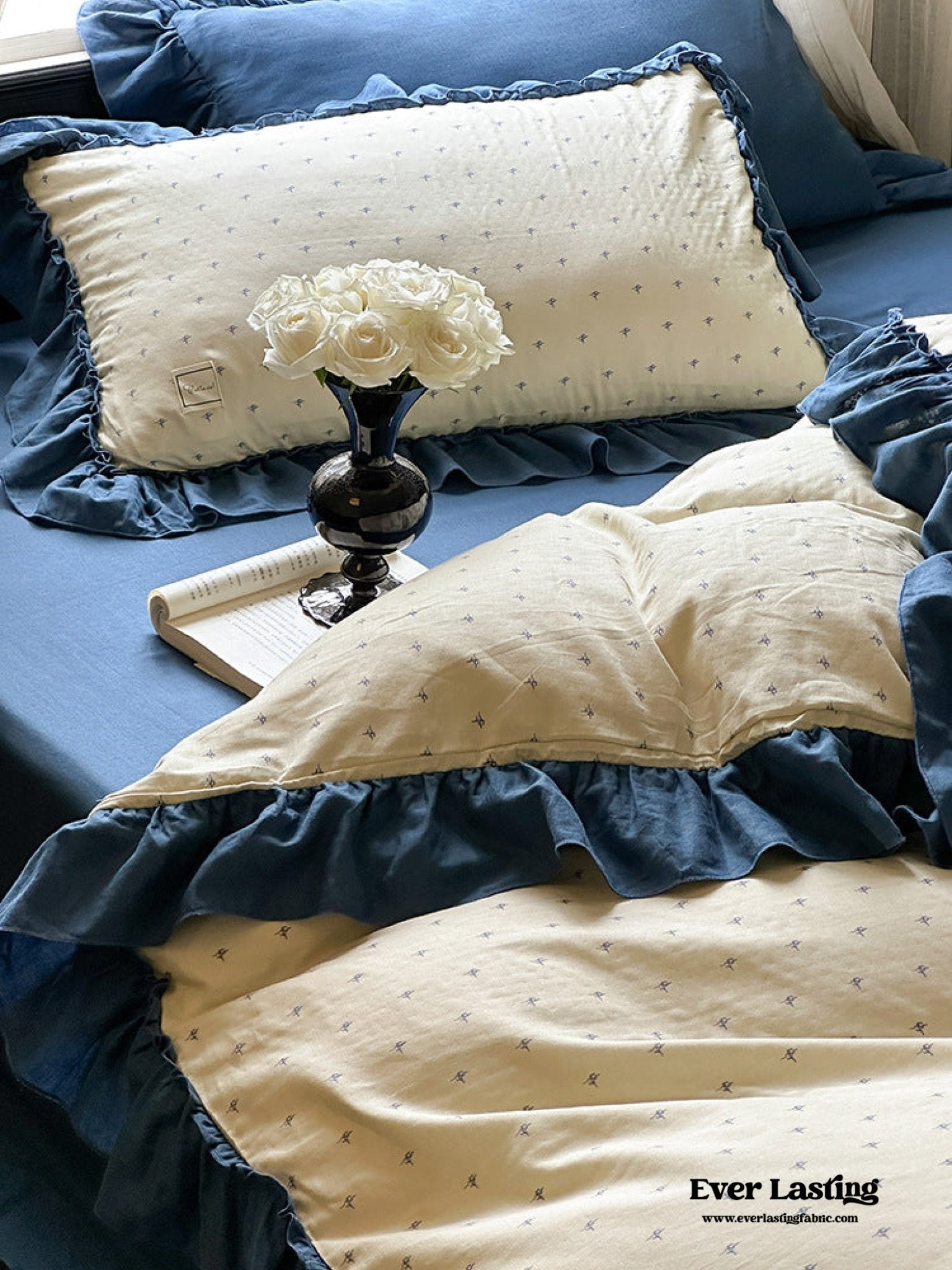 Vivienne Floral Double Gauze Bedding Set / Cobalt Blue