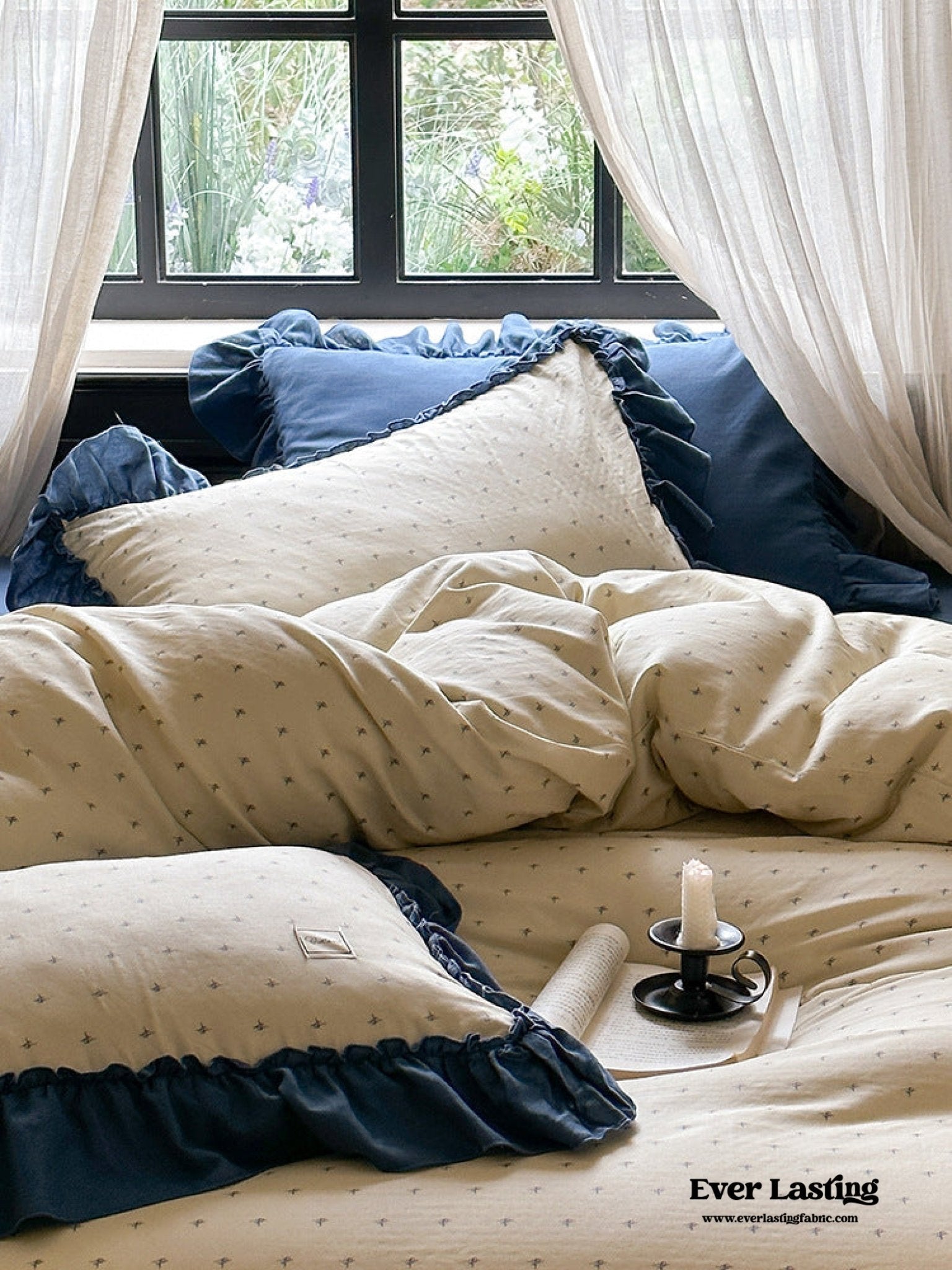 Vivienne Floral Double Gauze Bedding Set / Cobalt Blue
