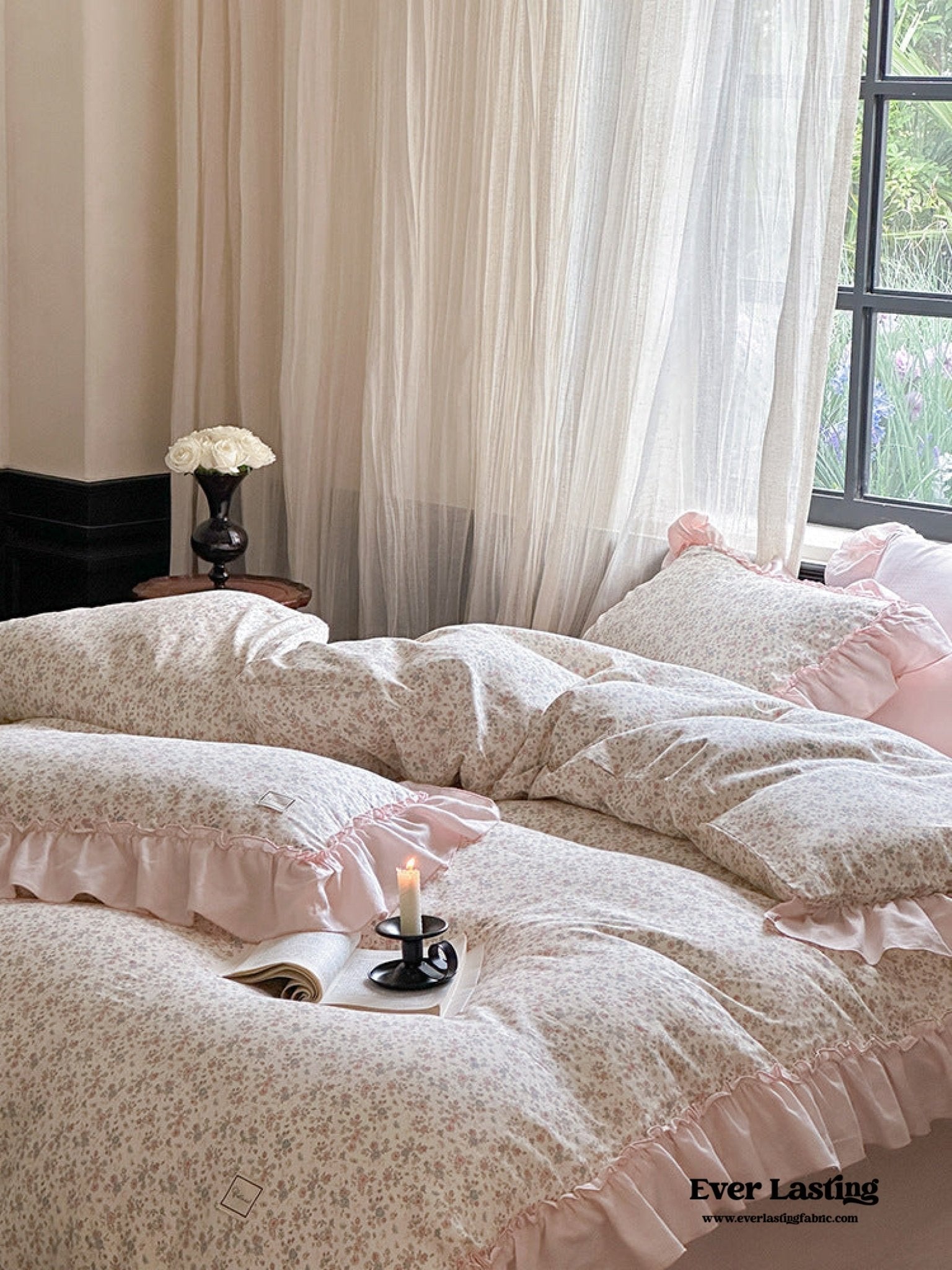 Vivienne Floral Double Gauze Bedding Set / Cobalt Blue