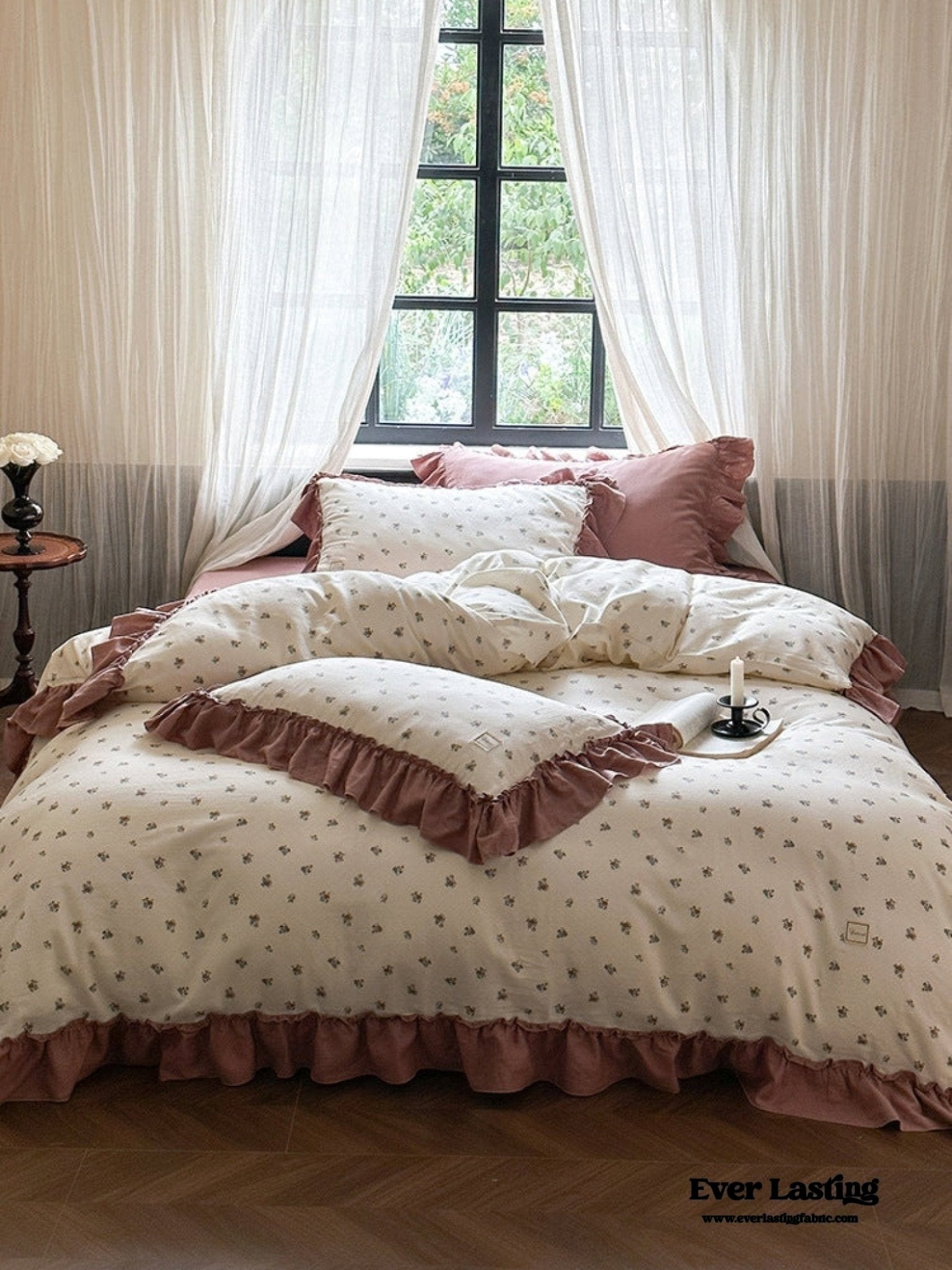 Vivienne Floral Double Gauze Bedding Set / Light Pink