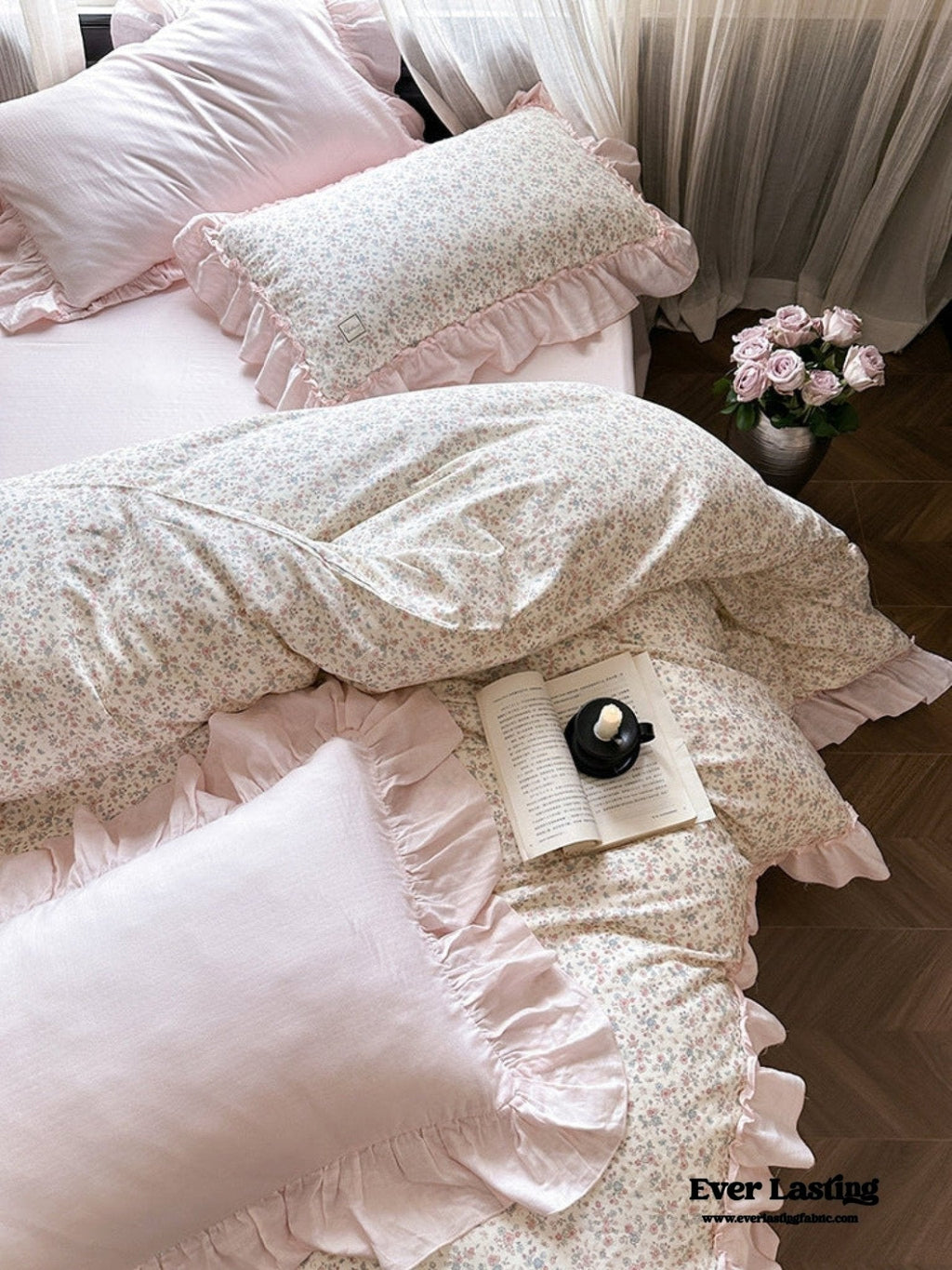 Vivienne Floral Double Gauze Bedding Set / Light Pink