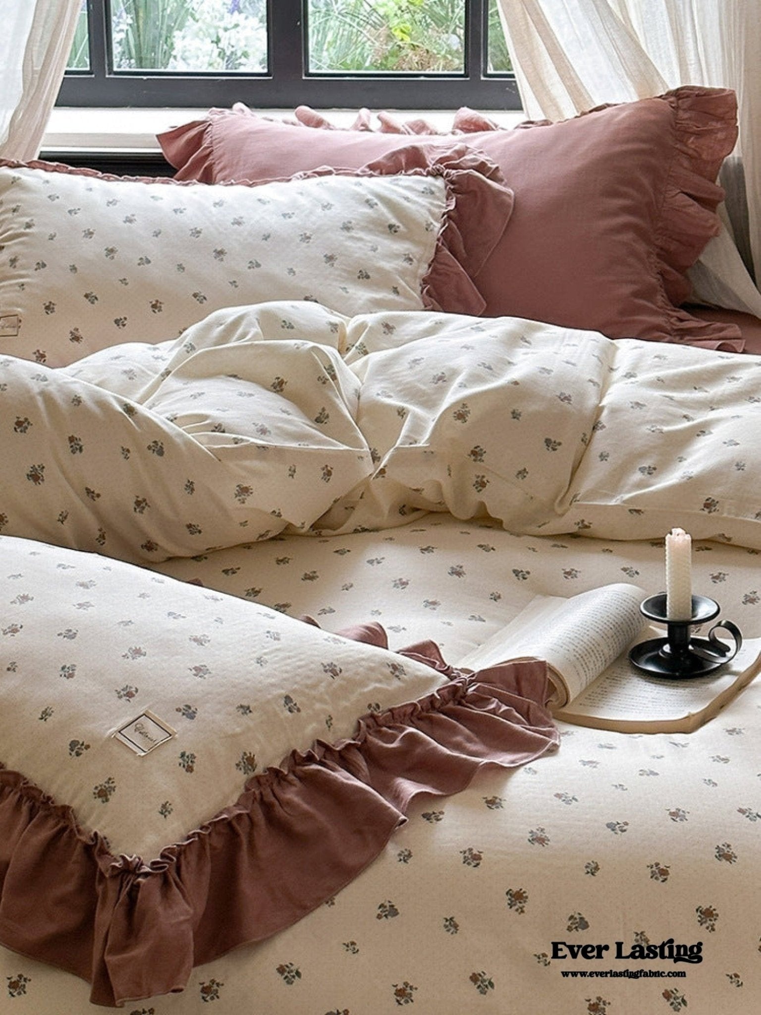 Vivienne Floral Double Gauze Bedding Set / Light Pink