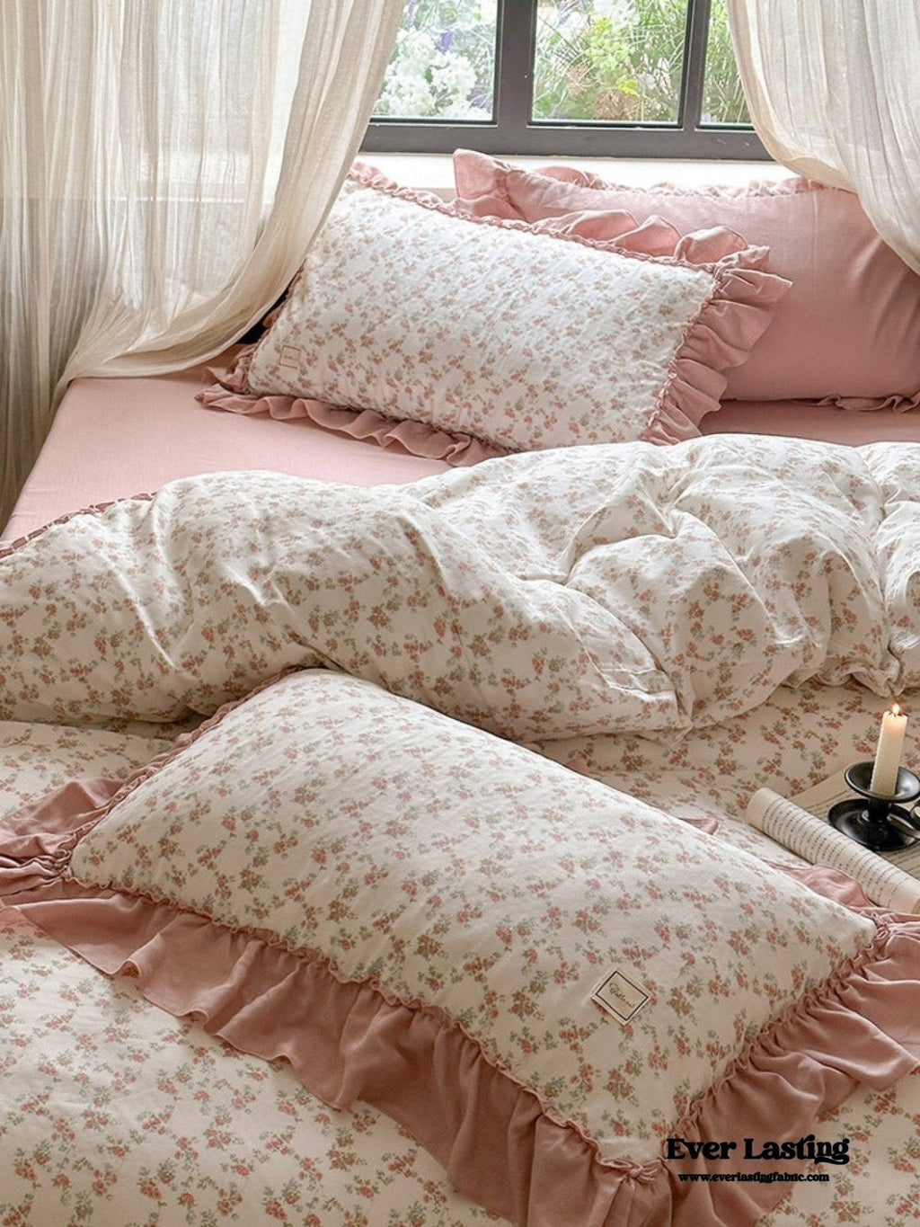 Vivienne Floral Double Gauze Bedding Set / Light Pink