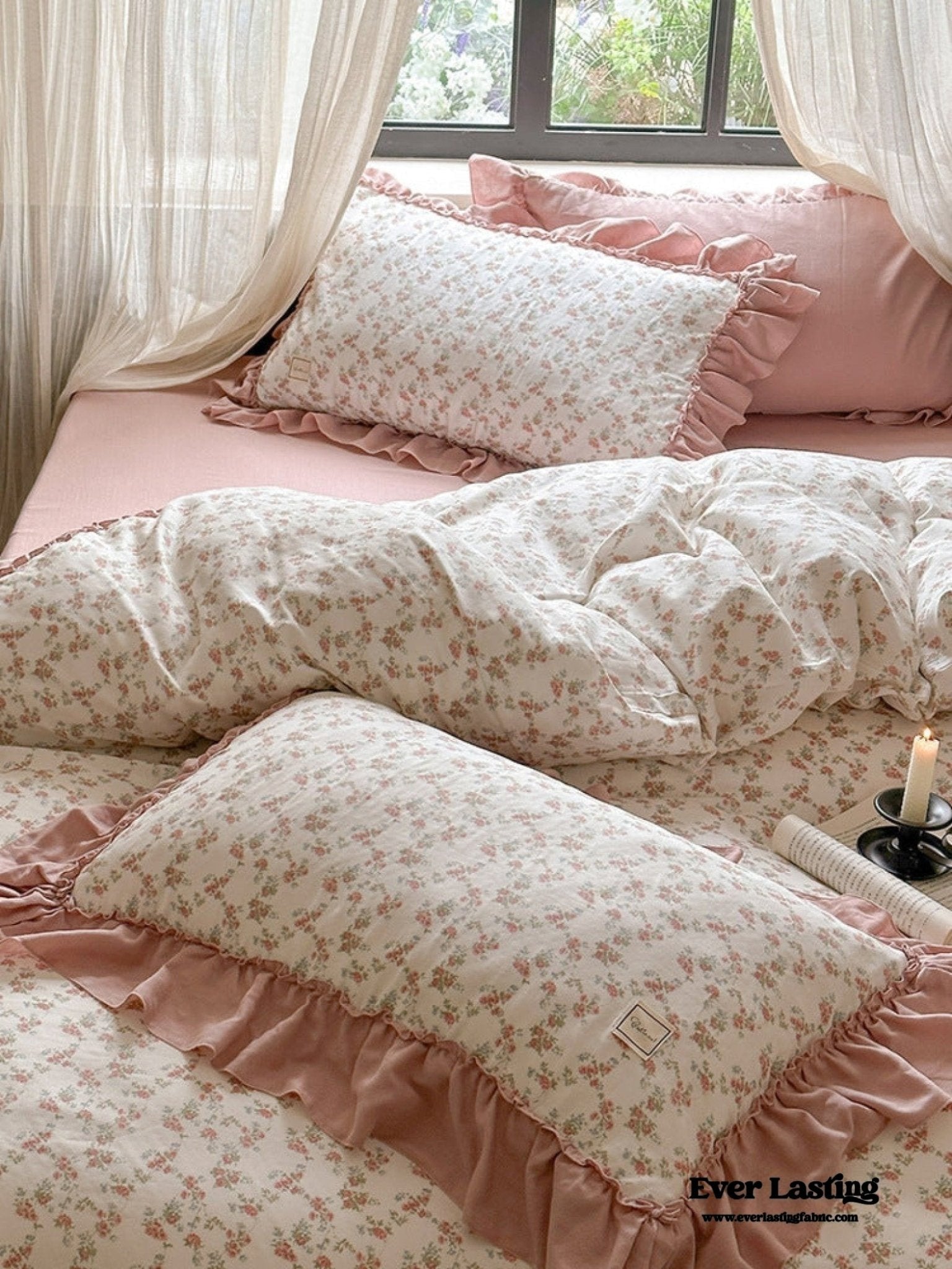 Vivienne Floral Double Gauze Bedding Set / Light Pink