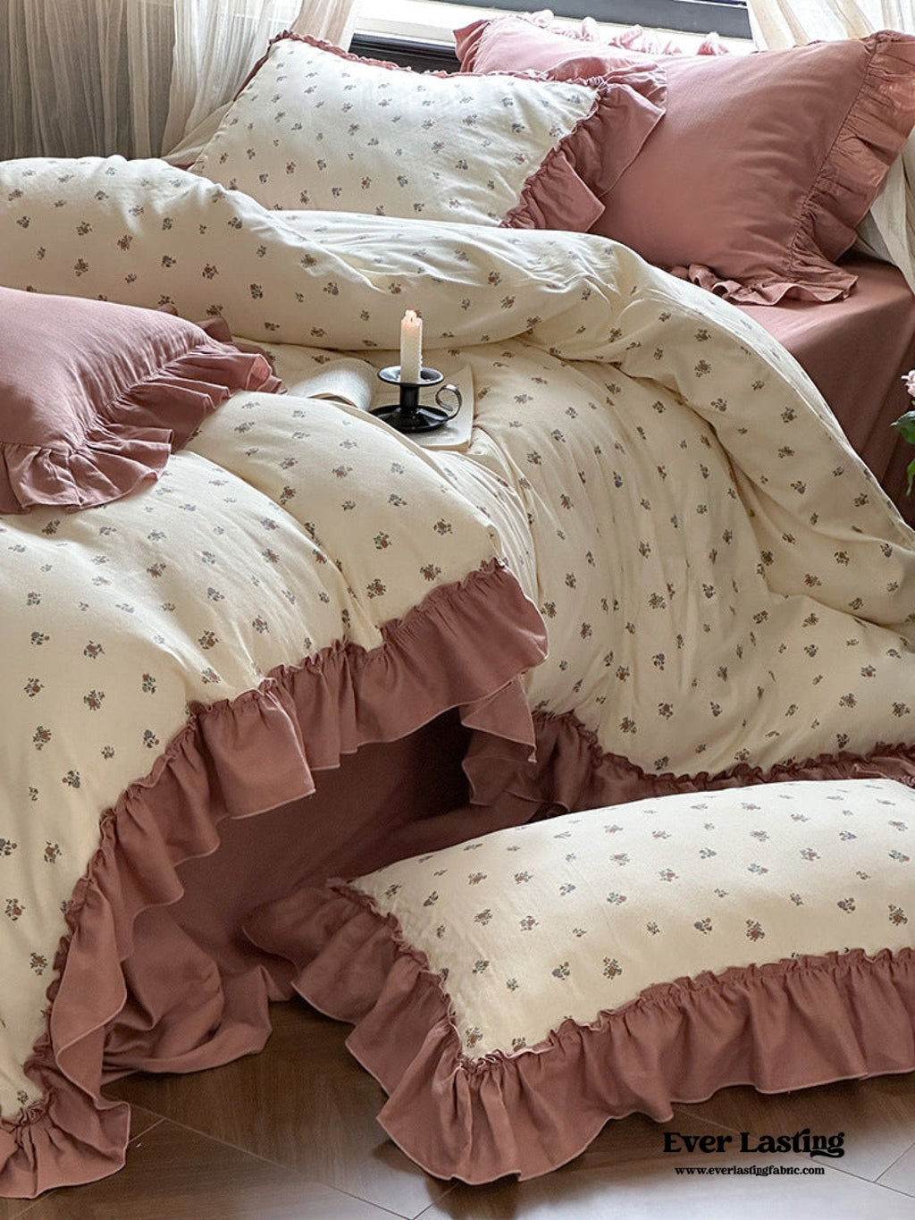 Vivienne Floral Double Gauze Bedding Set / Maroon Red