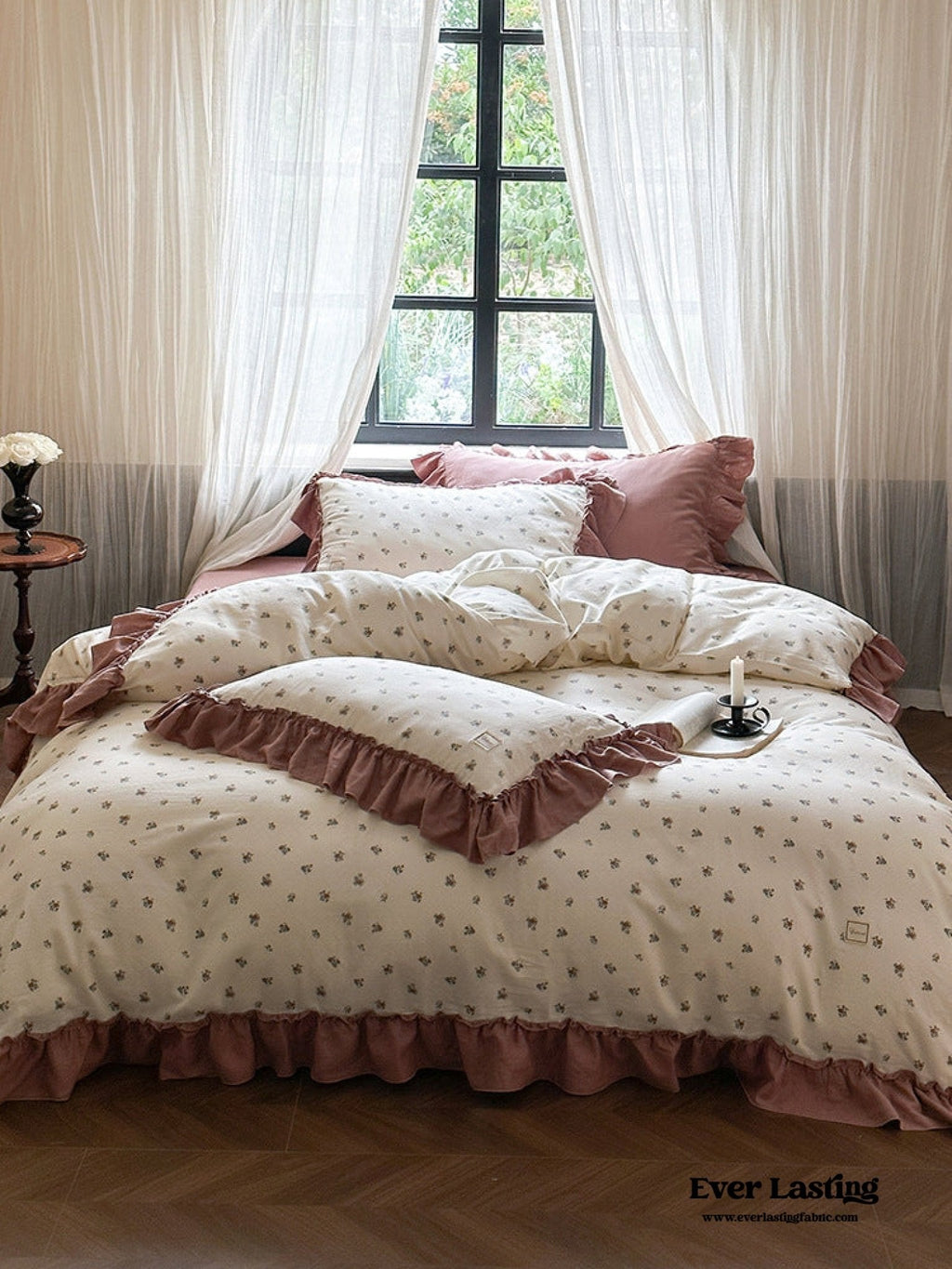 Vivienne Floral Double Gauze Bedding Set / Maroon Red