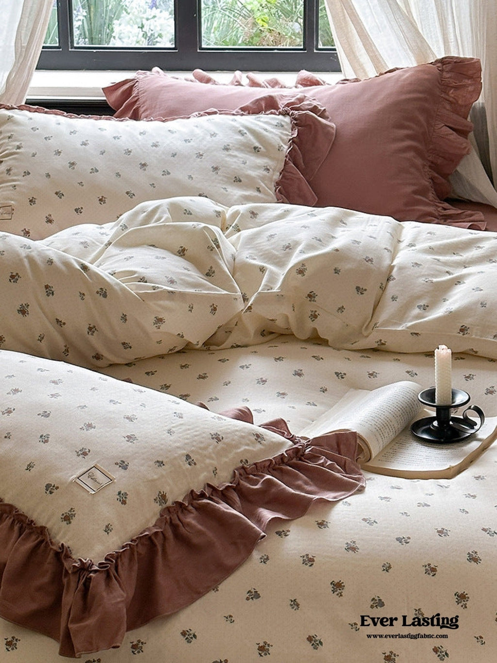 Vivienne Floral Double Gauze Bedding Set / Maroon Red