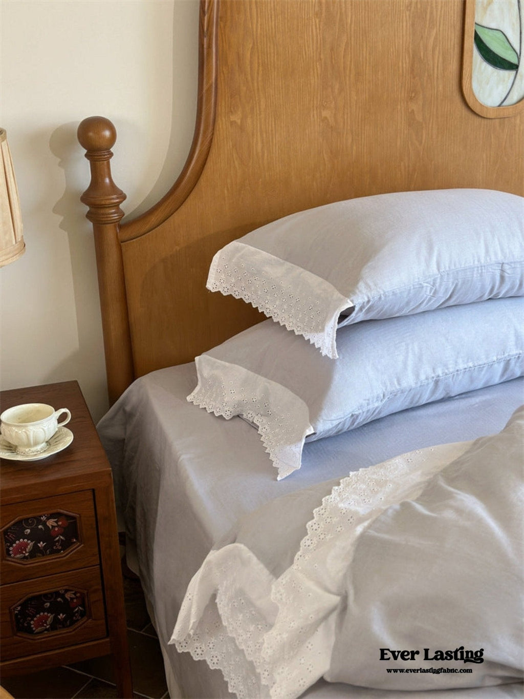 White Ruffle Lace Bedding Set / Purple